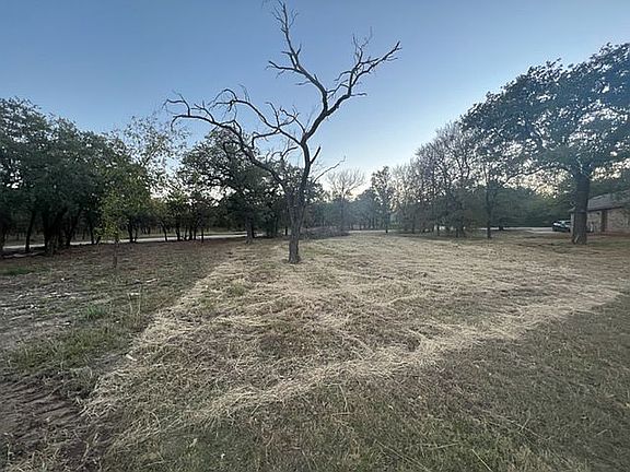 5th image of 110 Brittons Ln