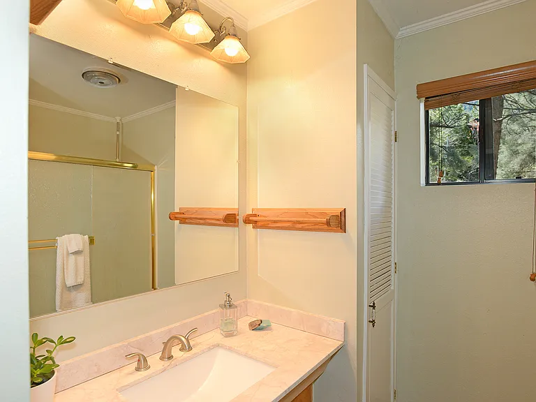 15329 Acacia Way — Photo 6