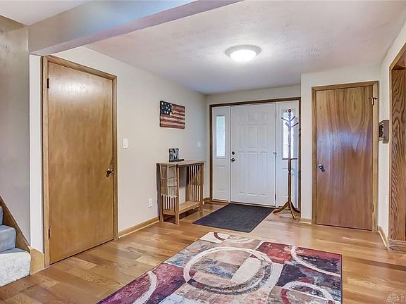 5th image of 7556 Beldale Ave