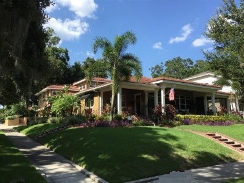 1st image of 415 NW Ivanhoe Blvd