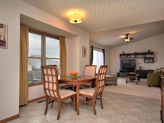 5th image of 2790 Southfield Village Dr