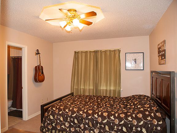 2nd image of 4586 Pine Crest Dr