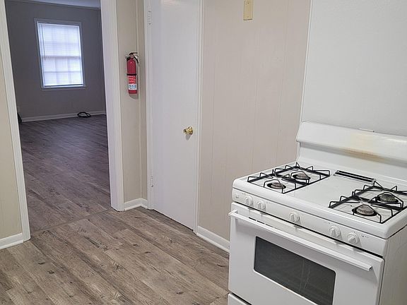 3rd image of 6202 Canal Blvd