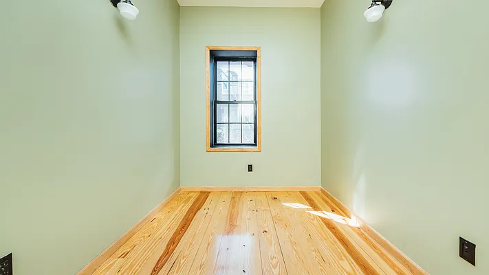 Rented by Nooklyn NYC LLC | media 45