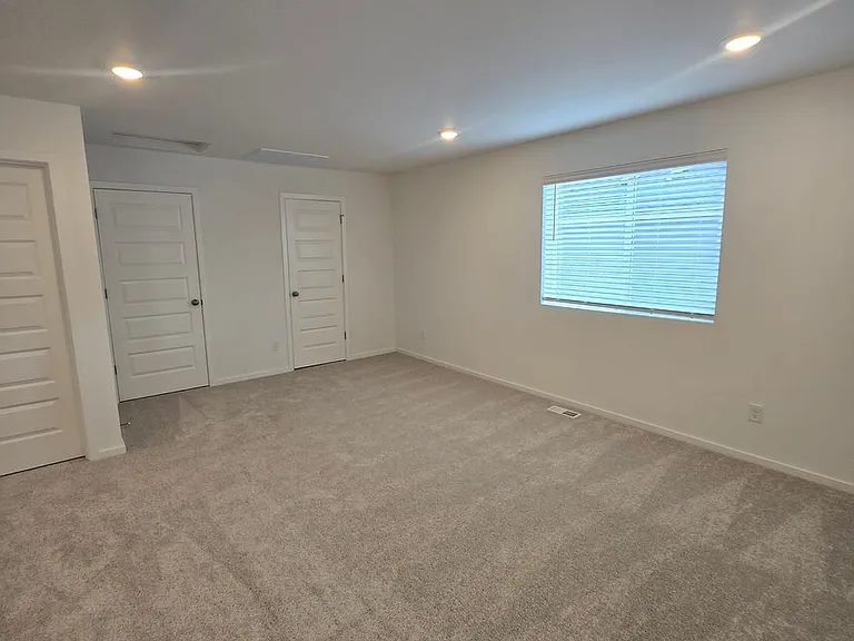 2700 Wonderland Way — Photo 27