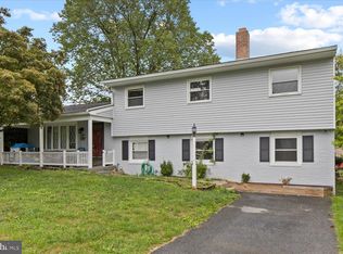 1935 Longview Dr, Lancaster, PA 17601