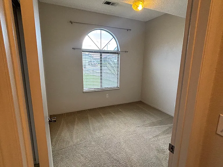 4918 W Chestnut Ave — Photo 25