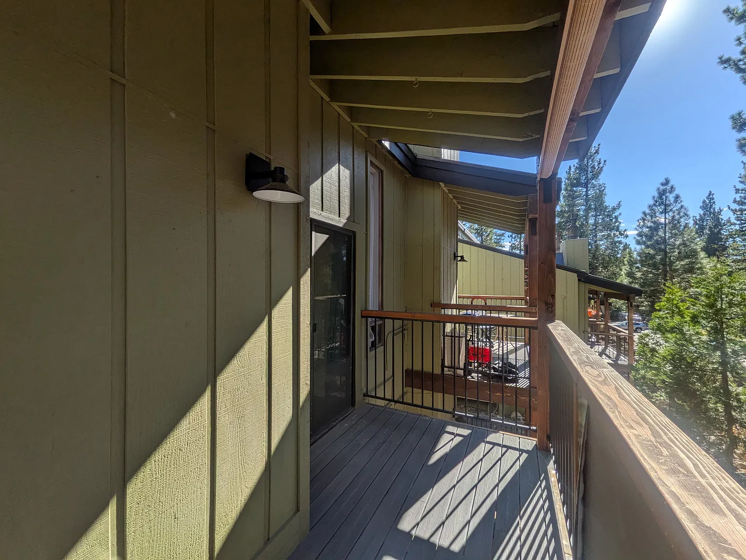 1 bed, 656 sqft, $2,200 — Photo 2