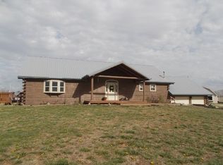 16895 61st Rd, Winfield, KS 67156