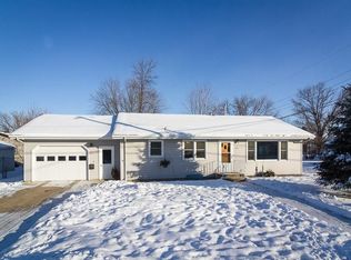 123 N Linden St, Belle Plaine, MN 56011