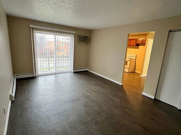 3rd image of 2679 Montana Ave #4