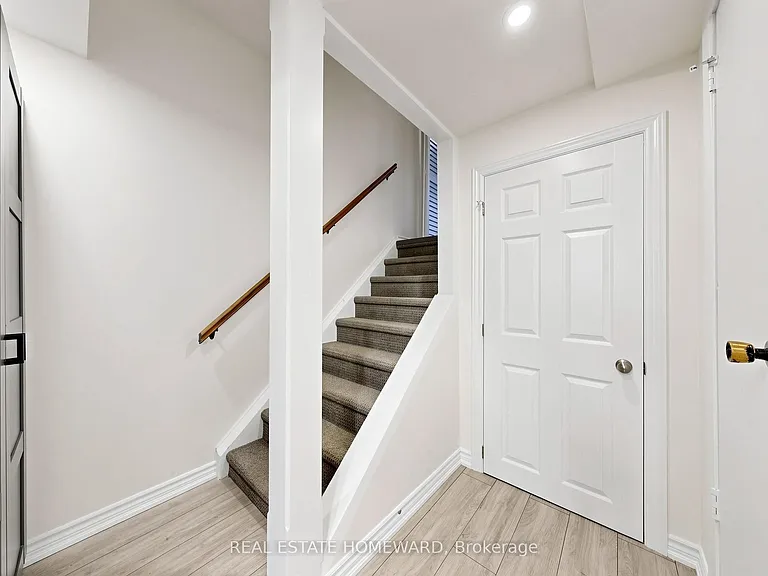 765 Oklahoma Dr #10 — Photo 31
