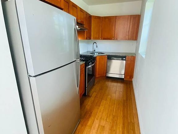 3rd image of 7940 Tatum Waterway Dr #16