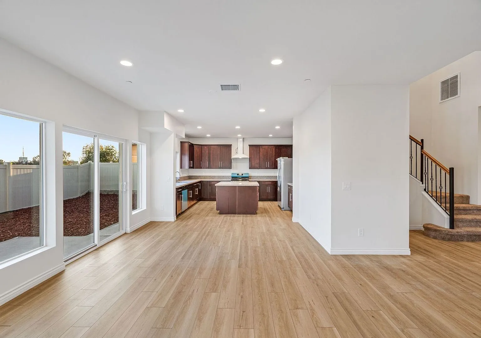Brand new 4 Bedroom house with view — Photo 1