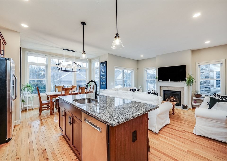 1st image of 19 Boatwrights Loop