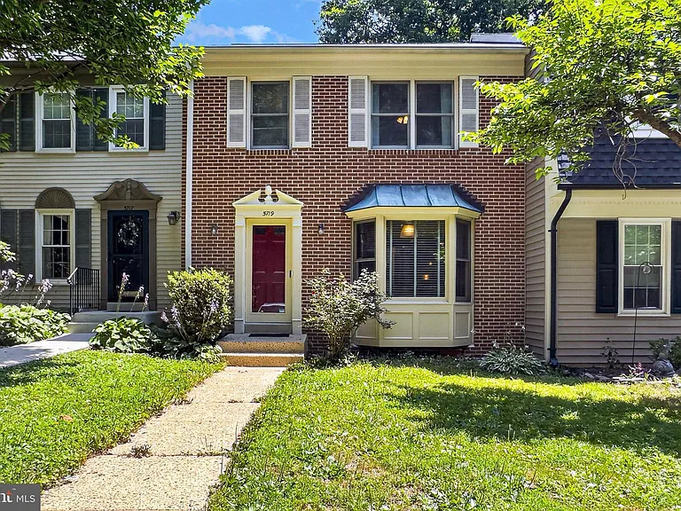5719 Oakshore Ct — Photo 4