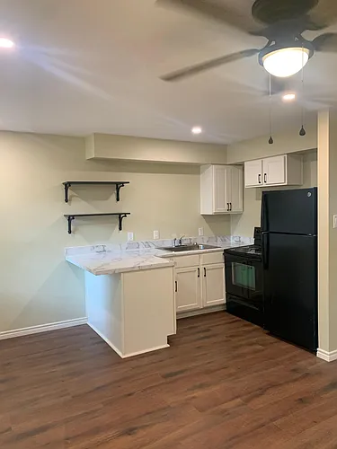 605 E Houston St #1 Photo 1