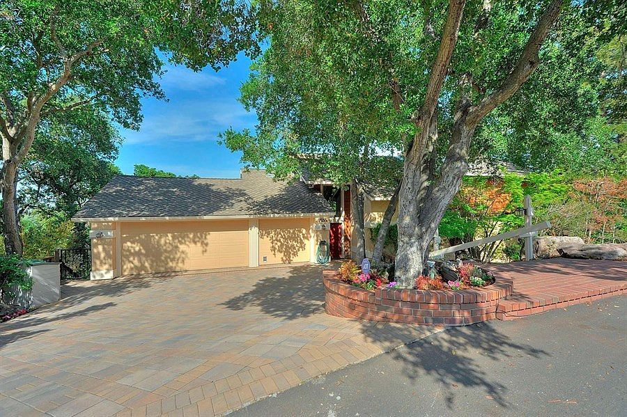 1st image of 17055 Los Robles Way