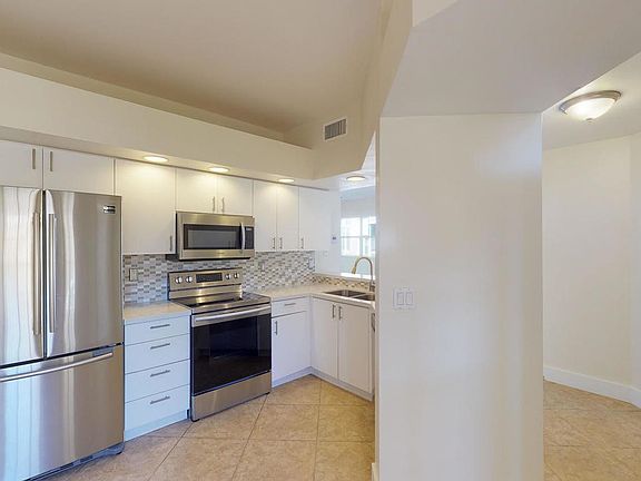 2nd image of 182 Newport Dr APT 1006