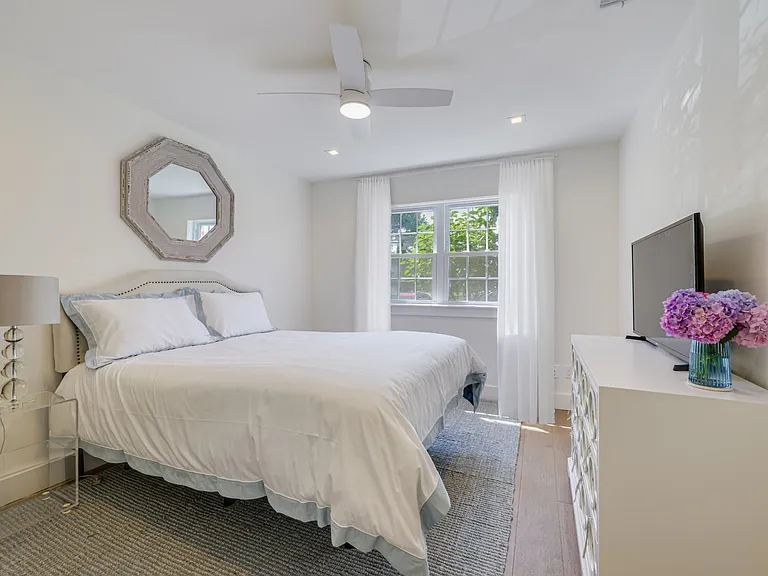 10 Leland Ln #35 — Photo 8