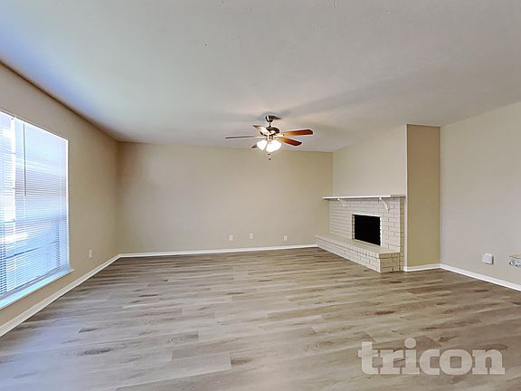 3rd image of 9324 Timberbluff Rd
