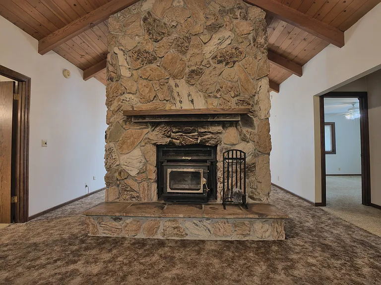 6167 Showdown Cir — Photo 32