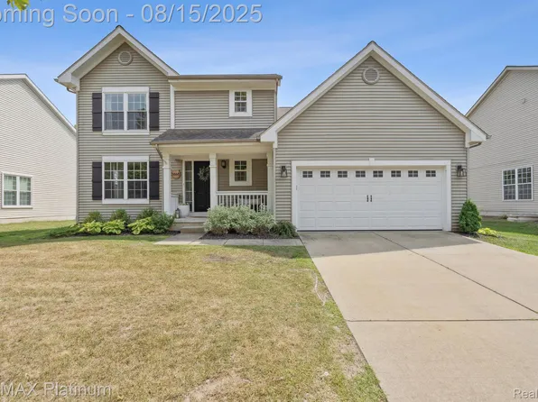 3868 Sugarbush Dr, Howell, MI 48843