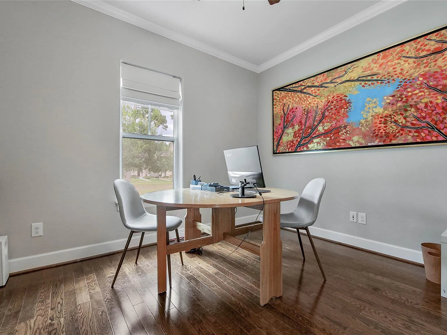 3 bed, 2.5 bath, 2046 sqft, $3,100 — Photo 2