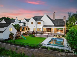 3121 Cramer Pond Dr, Charlotte, NC 28205