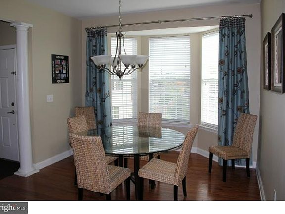3rd image of 1025 Buckingham Dr #13