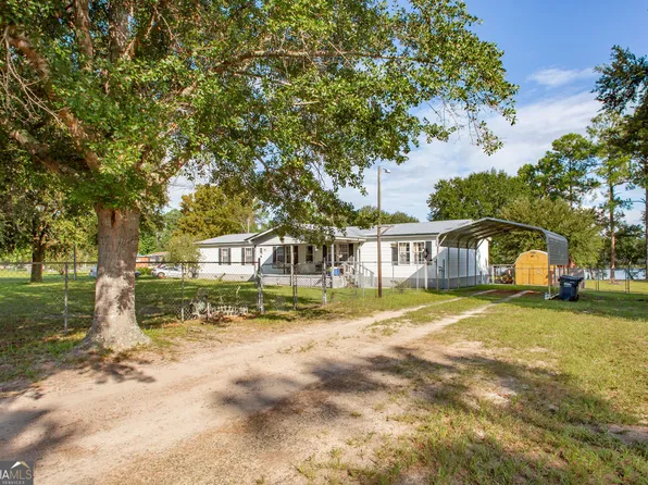 288 Lakeview Dr, Folkston, GA 31537