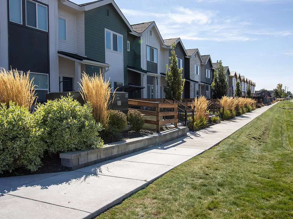 The Wesley Apartments & Townhomes