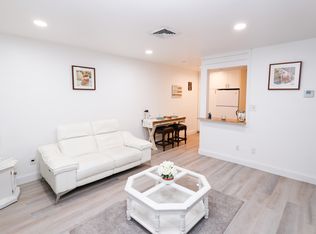 748 108th Ave N #B, Naples, FL 34108