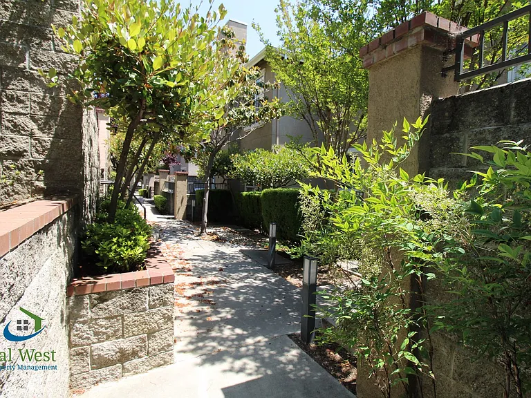 3158 Regency Ave — Photo 20