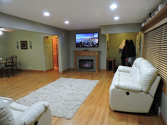 4th image of 6201 175th St