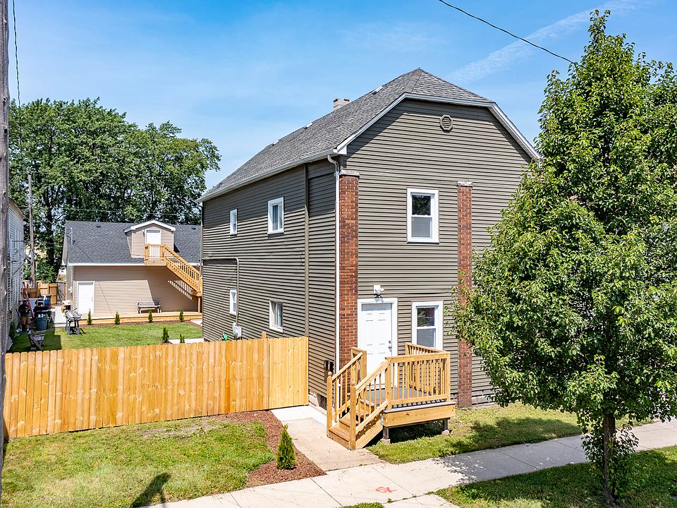 1st image of 4832 Northcote Ave