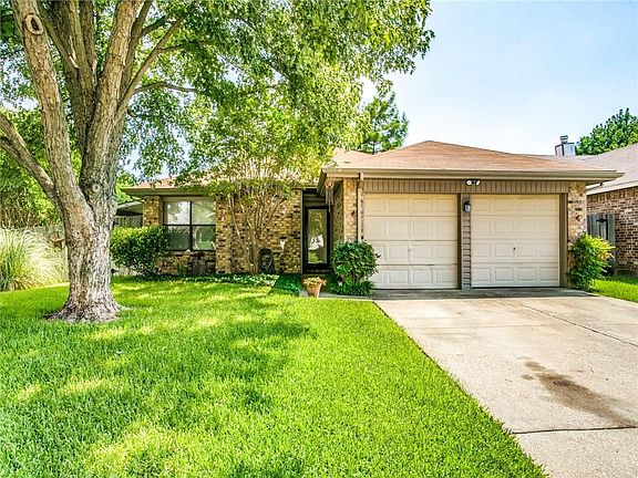 2nd image of 410 Lantana Dr