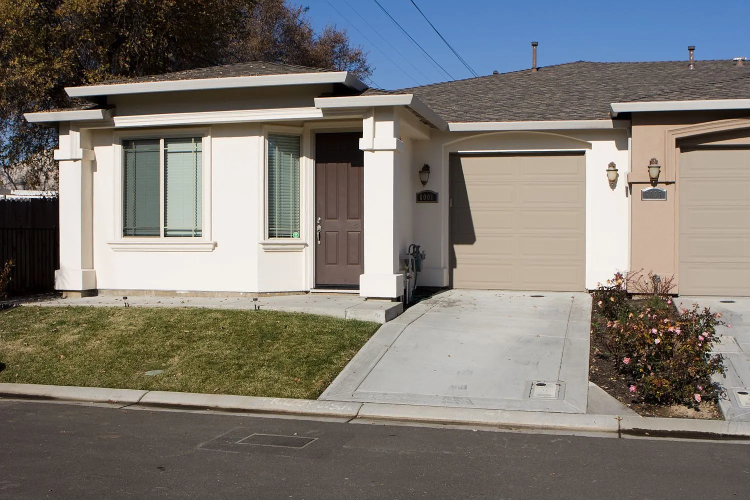 6001 Odelia Ln photo 1