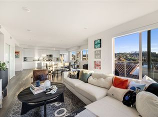 518 E Windsor Rd #305, Glendale, CA 91205
