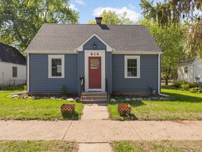 614 7th Ave NW, Faribault, MN, 55021