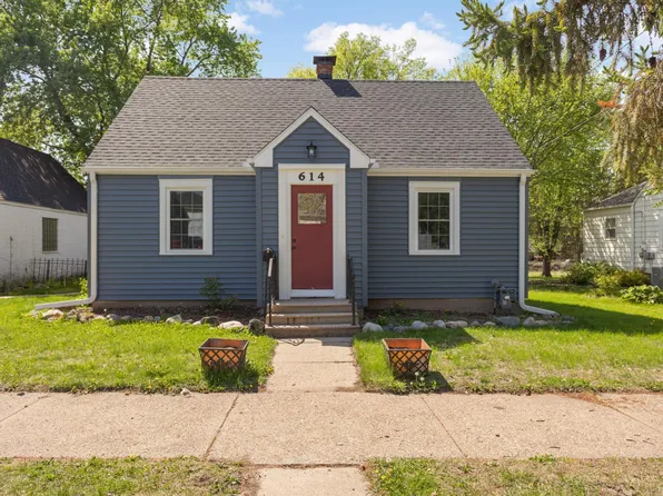 614 7th Ave NW, Faribault, MN 55021