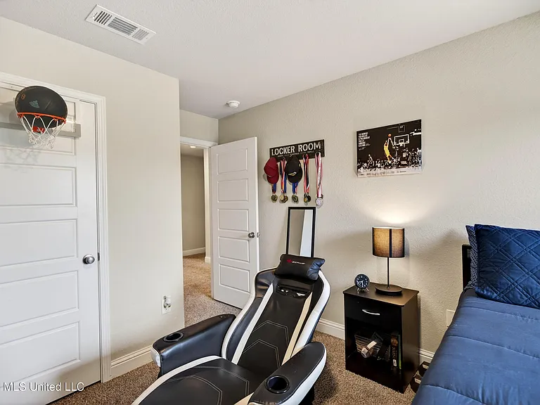 5438 Leeds Ln — Photo 40
