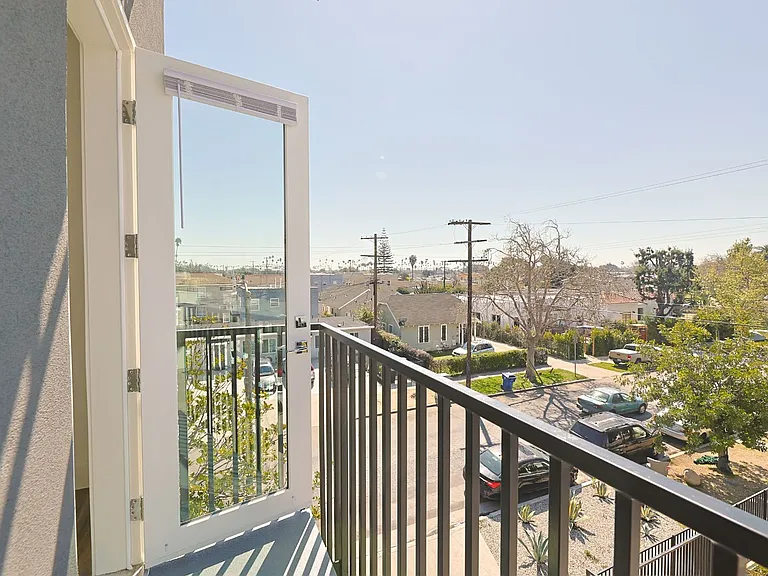 4000 W Mont Clair St — Photo 6