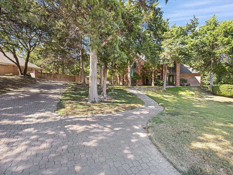 1st image of 1813 Wood Dale Cir