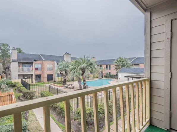 16111 Aspenglen Dr APT 206, Houston, TX 77084