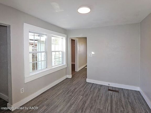 5th image of 806 S Louisiana St
