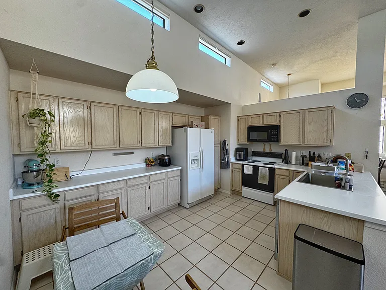 2135 Coyote Willow Ave NE — Photo 16