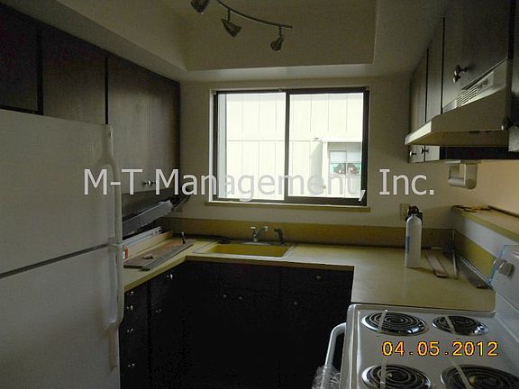 3rd image of 608 E 36th Ave