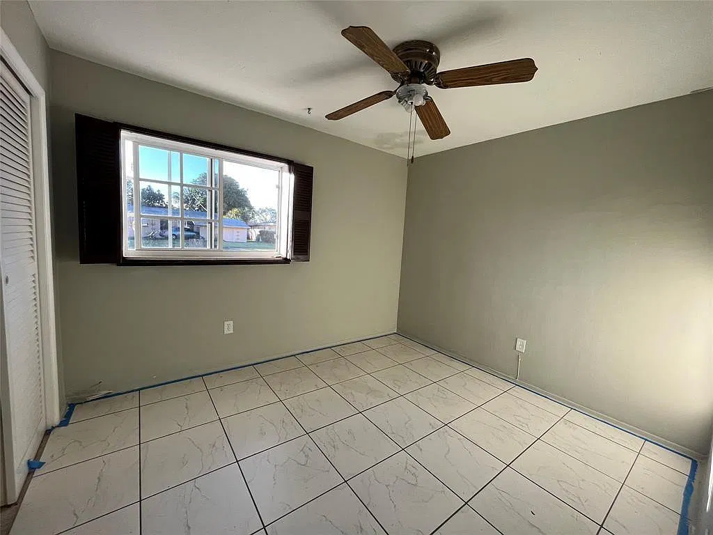 3 bed, 2.0 bath, 1833 sqft, $3,450 — Photo 3