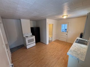 602 Maine Ave #4, Farmingdale, ME 04344